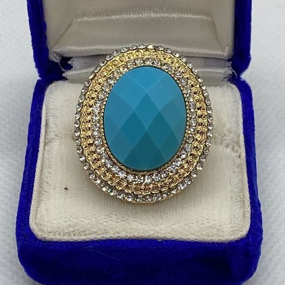💛 Gold Tone Turquoise & Rhinestone Ring - Picture 2 of 5
